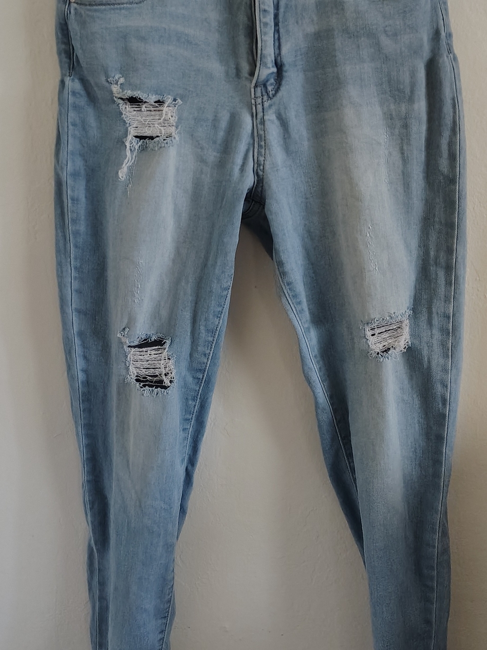 Womens Light Blue Ripped Skinny Jeans